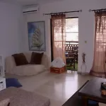 Dream House * لوتراكي